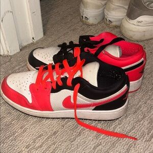 Nike Jordan low dunks neon pink